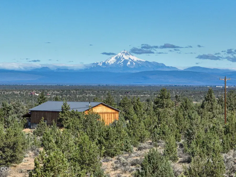 9 Marshall Pl Grandview #16142100006000, Powell Butte, OR 97753 - #3