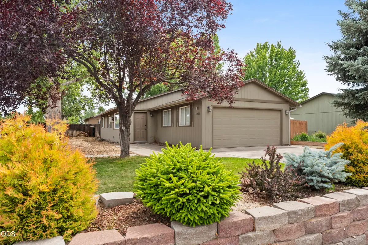 1831 SW 31st Street, Redmond, OR 97756 - #1