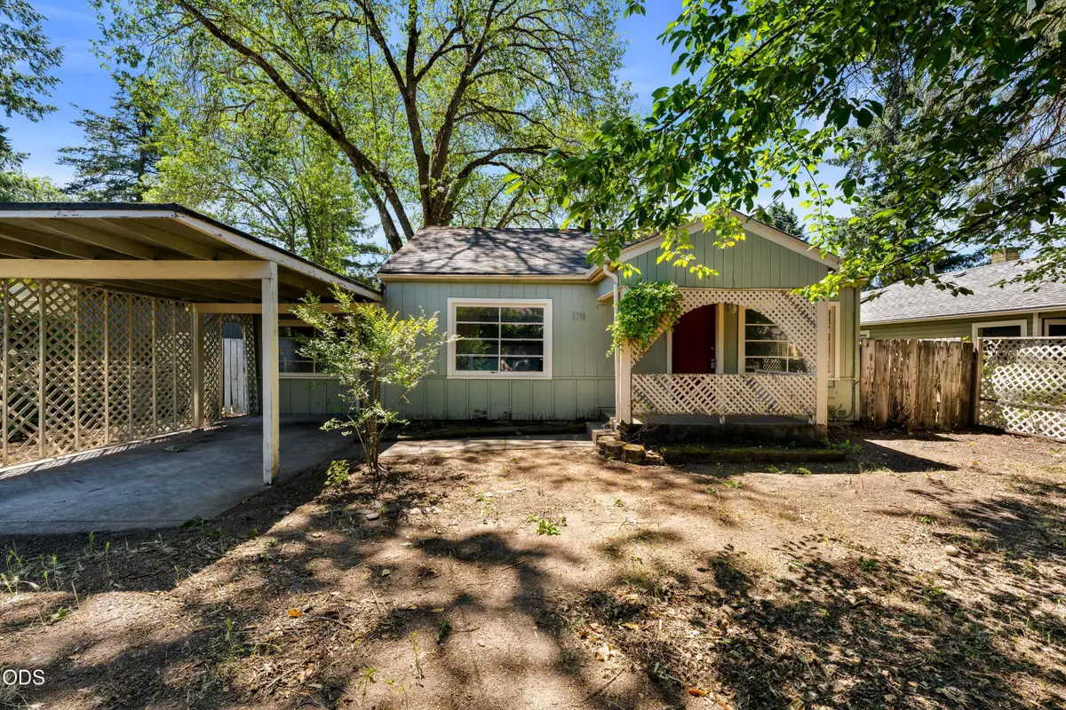 1711 SW J Street, Grants Pass, OR 97526 - #1