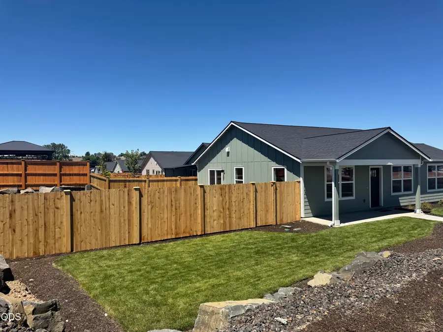 651 NE Mitchell Street #166, Madras, OR 97741 - #2