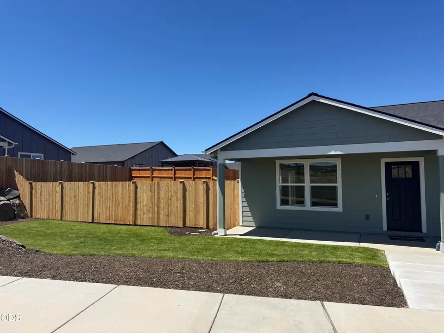 651 NE Mitchell Street #166, Madras, OR 97741 - #3