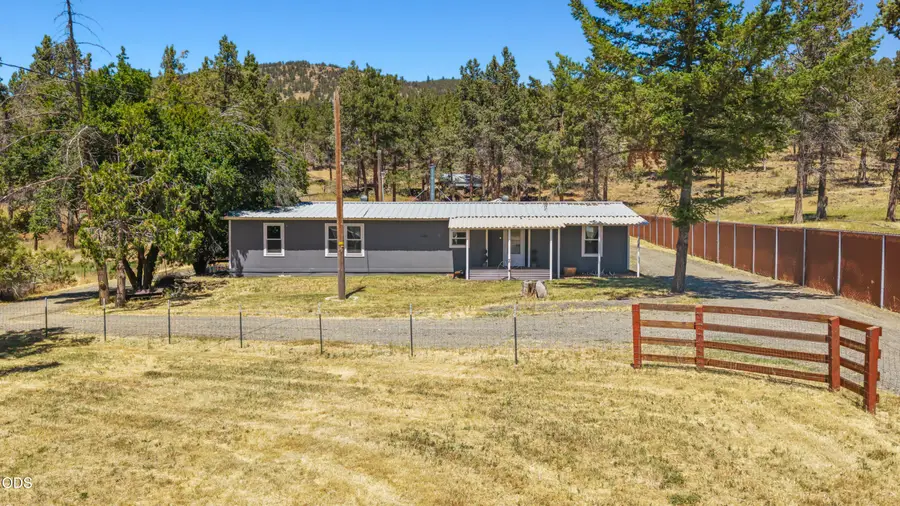 19223 N Poe Valley Road, Klamath Falls, OR 97603 - #3