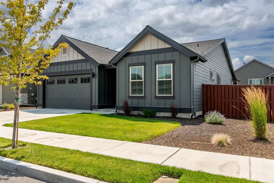 1076 NE Henry Drive, Prineville, OR 97754 - #2
