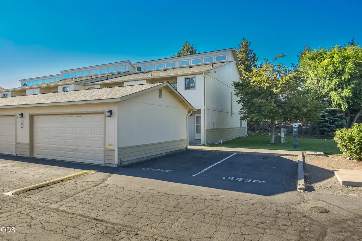 1050 NE Butler Market Road #APT 47, Bend, OR 97701 - #1