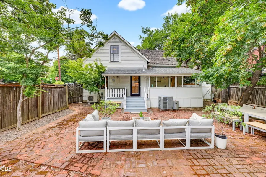 135 S 3rd Street, Jacksonville, OR 97530 - #3