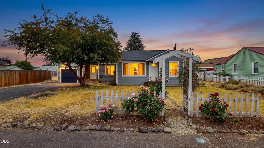 780 SE Dunham Street, Prineville, OR 97754 - #2