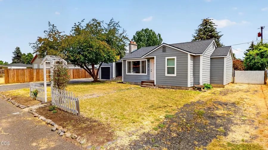 780 SE Dunham Street, Prineville, OR 97754 - #3