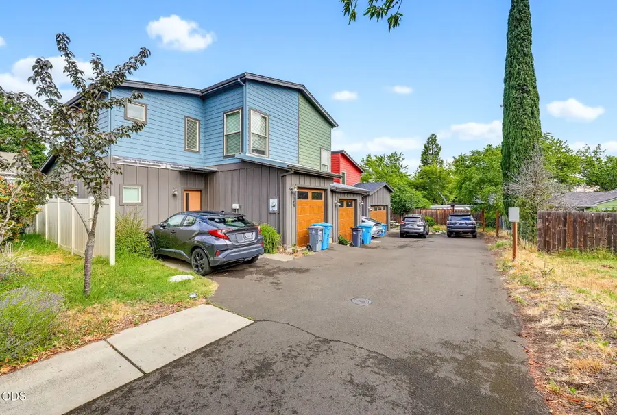 1169 Iowa Street, Ashland, OR 97520 - #2