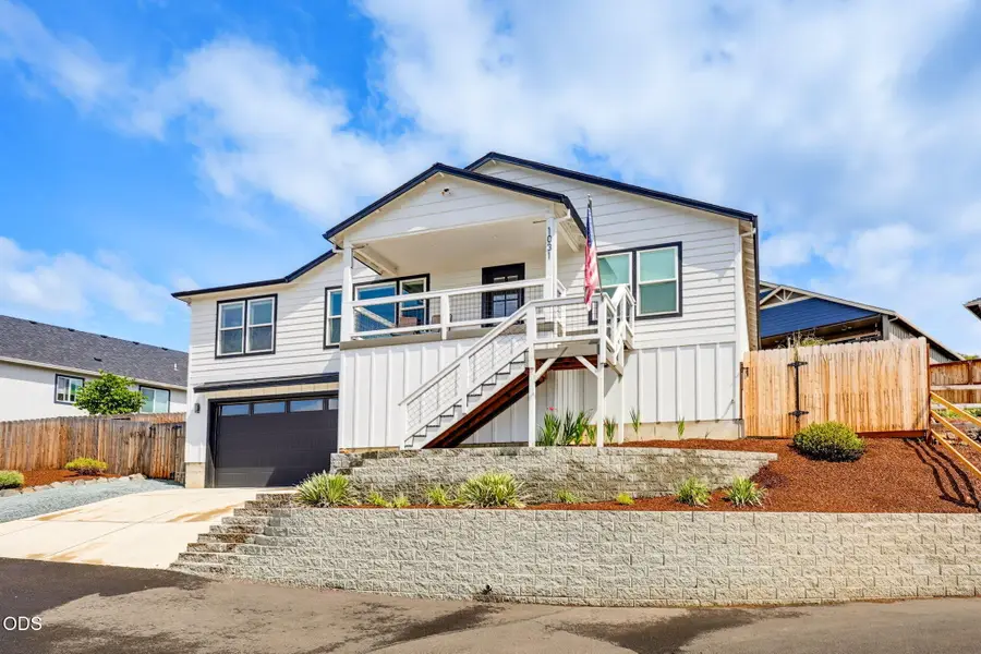 1031 Ruby Meadows Drive, Eagle Point, OR 97524 - #2