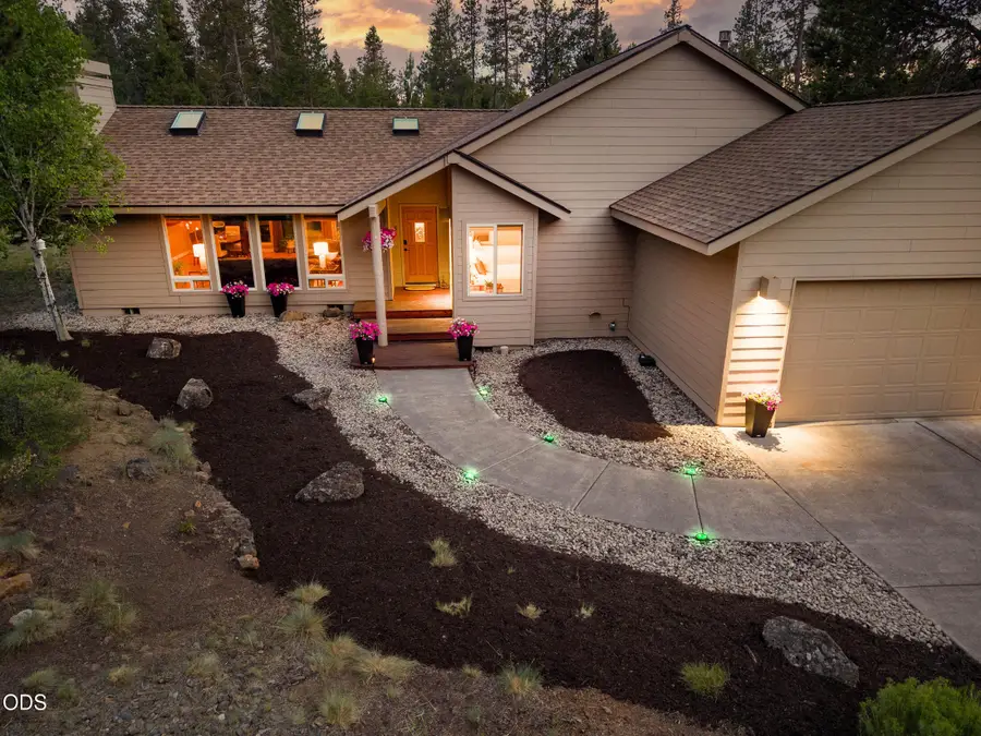 18035 Maury Mountain Lane, Sunriver, OR 97707 - #2