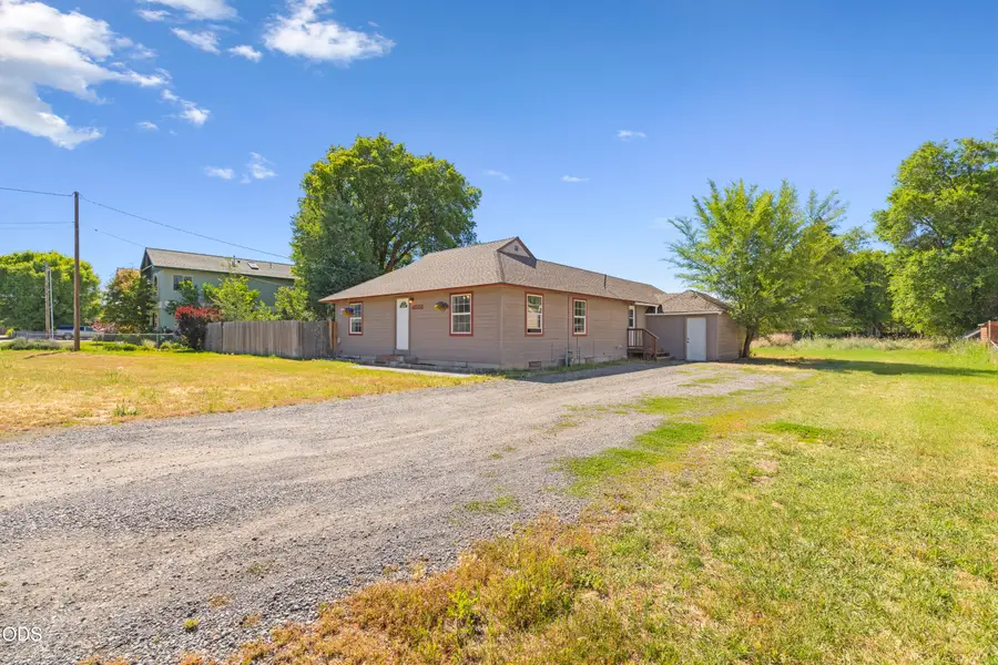 4038 Sturdivant Avenue, Klamath Falls, OR 97603 - #3