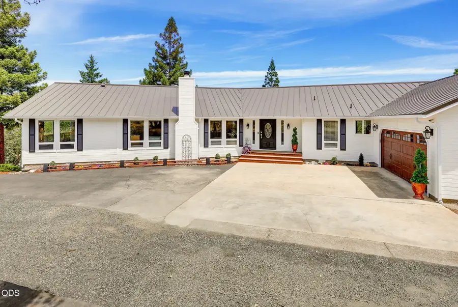 831 Juanita Way, Jacksonville, OR 97530 - #3