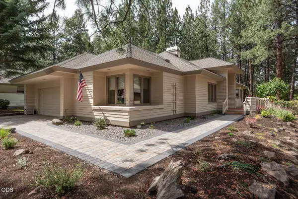 60894 Willow Creek Loop, Bend, OR 97702