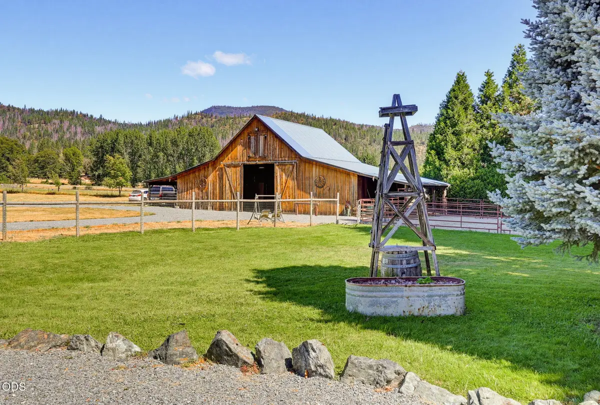 7935 Upper Applegate Road, Jacksonville, OR 97530 - #1
