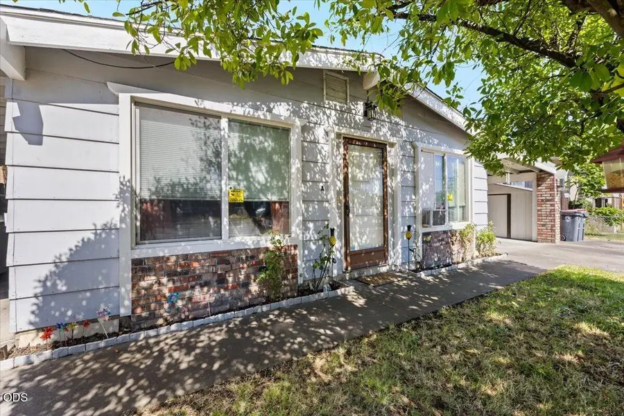 43 N Columbus, Medford, OR 97501 - #3