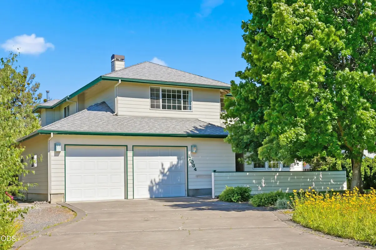 2034 NE Bluebird Court Ne, Bend, OR 97701 - #1