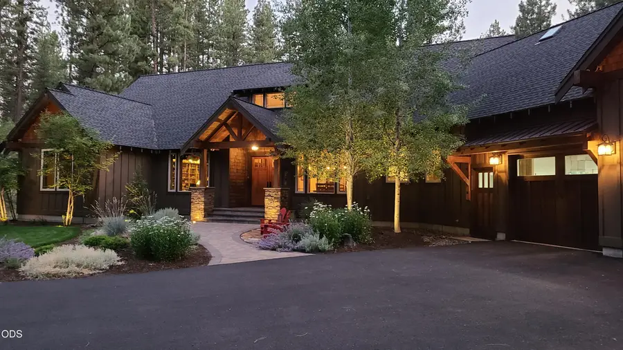 54937 Forest Lane, Bend, OR 97707 - #2