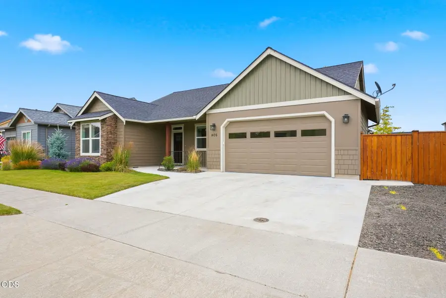 406 SE Sumner Drive, Prineville, OR 97754 - #3