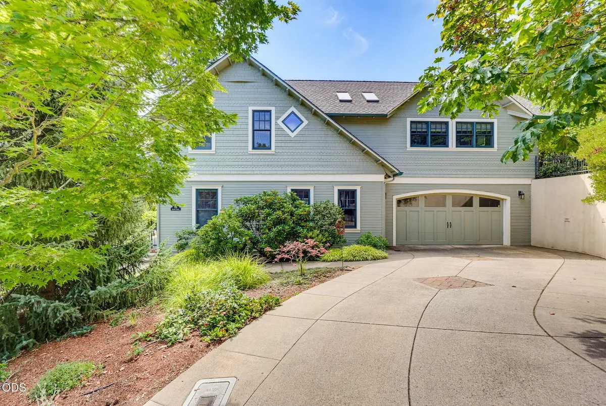 129 Almond Street, Ashland, OR 97520 - #1