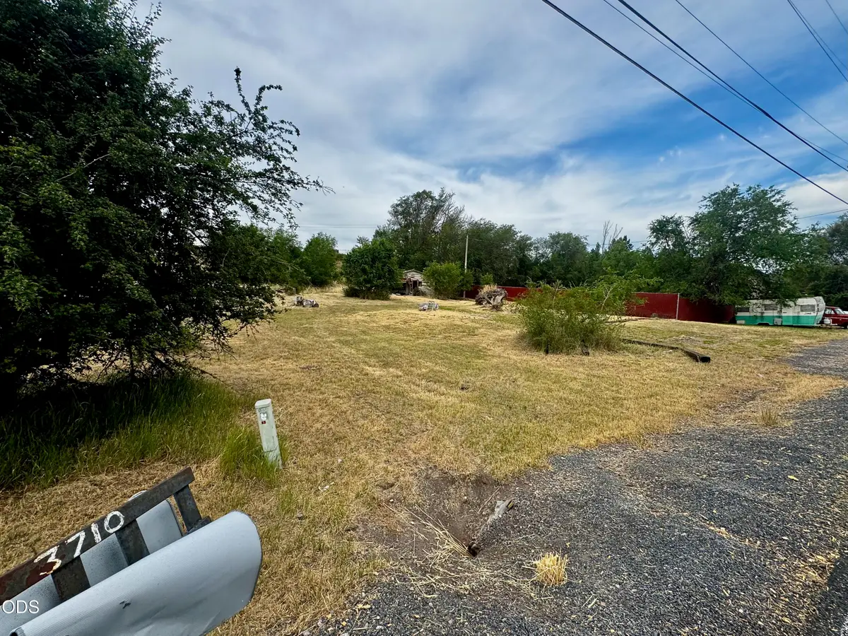 3710 Lakeport Boulevard, Klamath Falls, OR 97601 - #1