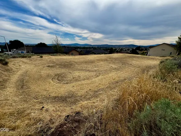 866 Westview Drive, Klamath Falls, OR 97603