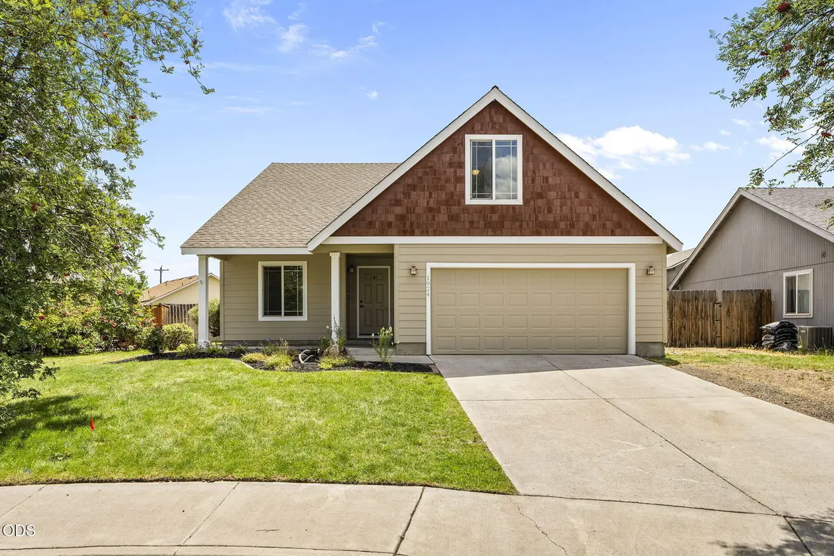 1924 NW Joshua Tree Court, Redmond, OR 97756 - #1