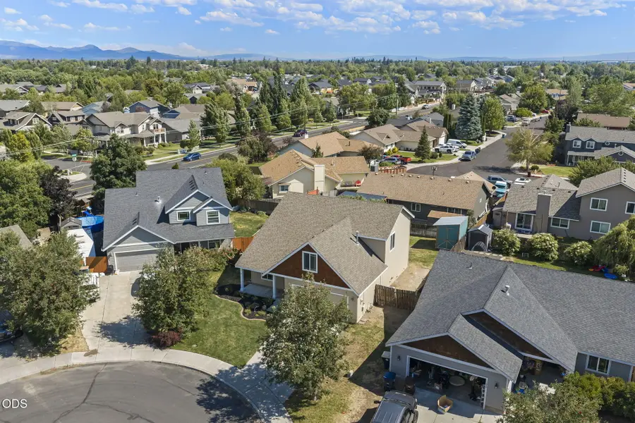 1924 NW Joshua Tree Court, Redmond, OR 97756 - #2