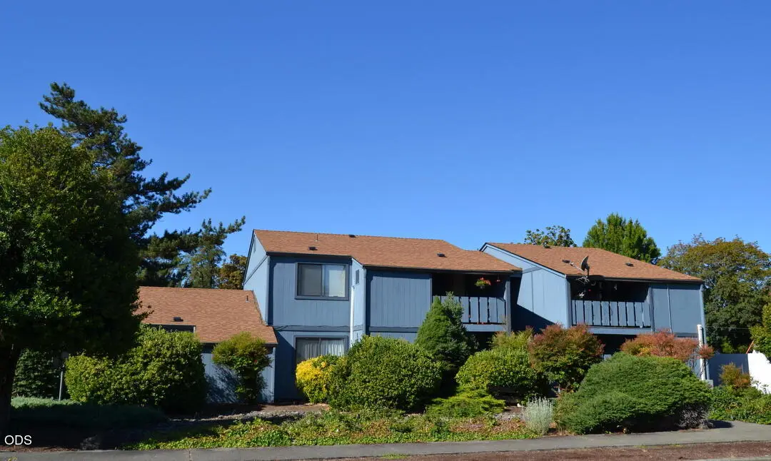 401 NW B Street #A,B,C,D,E, Grants Pass, OR 97526 - #1