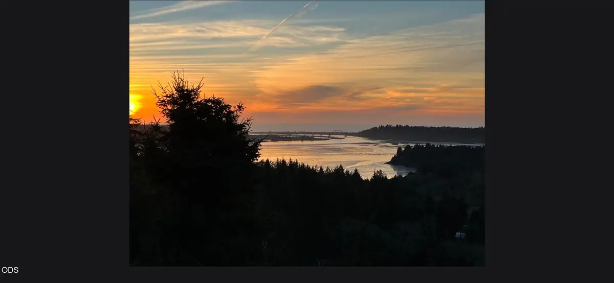 960 N Bayview Loop, Waldport, OR 97394 - #1