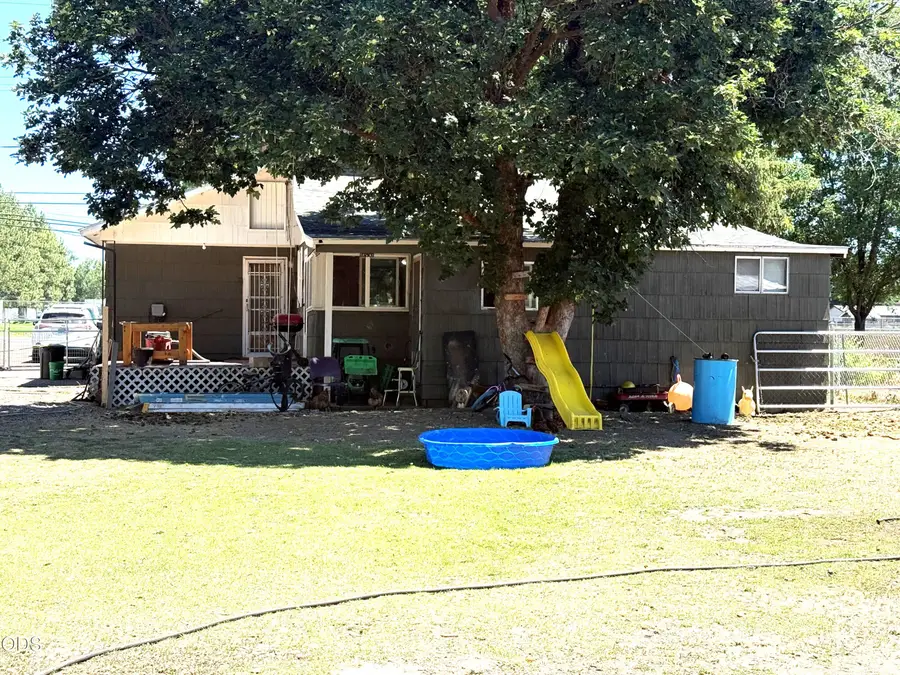 3206 Summers Lane, Klamath Falls, OR 97603 - #3