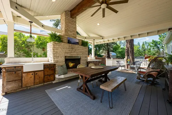 807 NE 10th Street, Bend, OR 97701