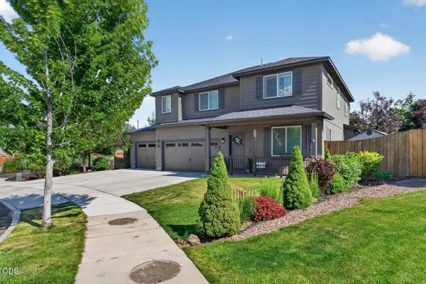 3520 SW Pumice Stone Avenue, Redmond, OR 97756