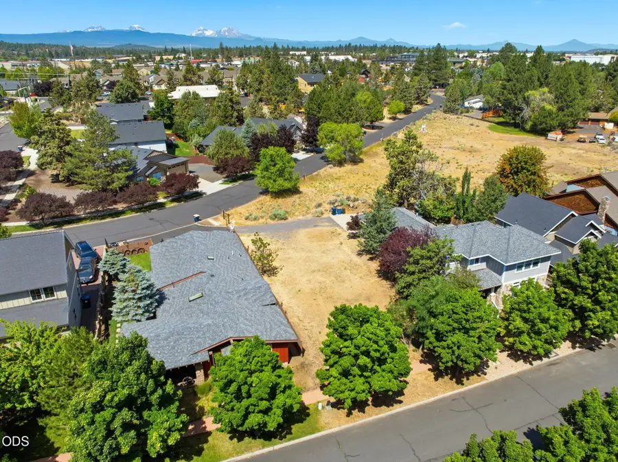 63213 Logan Avenue, Bend, OR 97701 - #2
