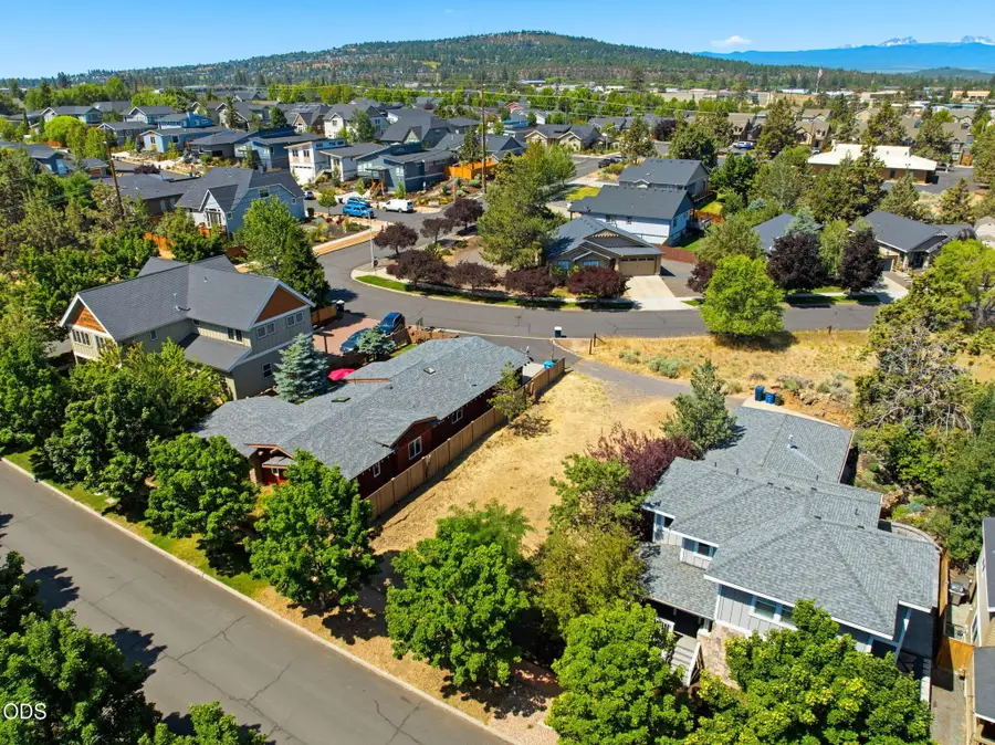 63213 Logan Avenue, Bend, OR 97701 - #3