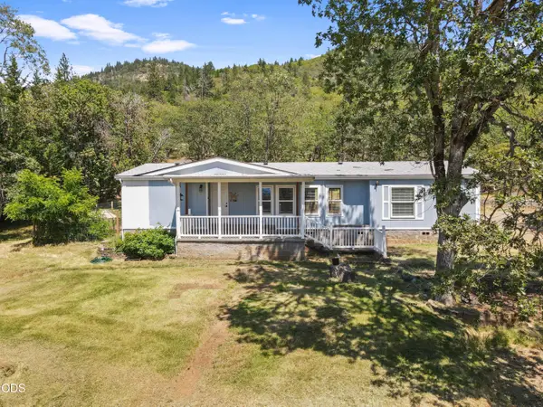 235 Dearing Way, Grants Pass, OR 97527