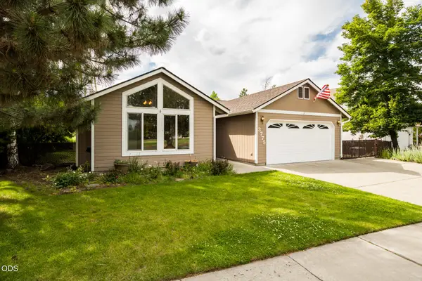 3775 SW Ben Hogan Drive, Redmond, OR 97756