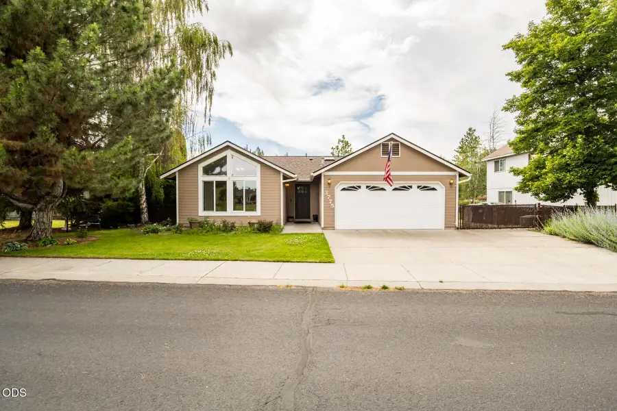3775 SW Ben Hogan Drive, Redmond, OR 97756 - #2