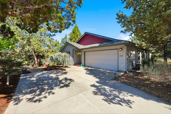 2058 NE Hollow Tree Lane, Bend, OR 97701