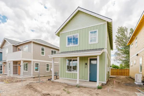 317 NW 17th Street #7, Redmond, OR 97756