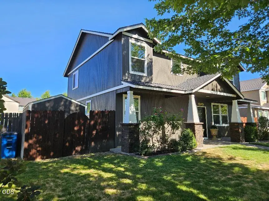 1320 NE 3rd Street, Redmond, OR 97756 - #2