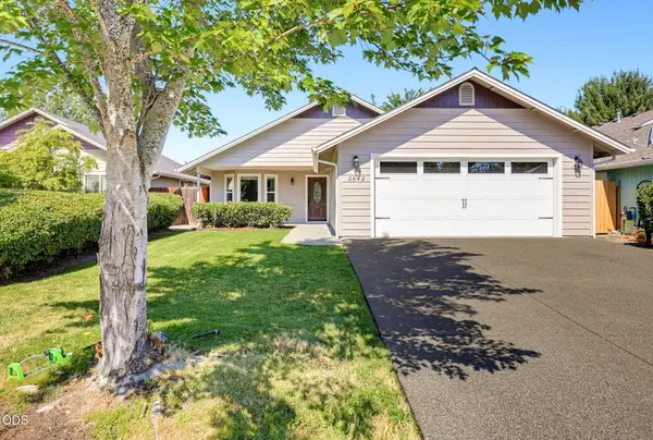 2642 Esther Lane, Grants Pass, OR 97527