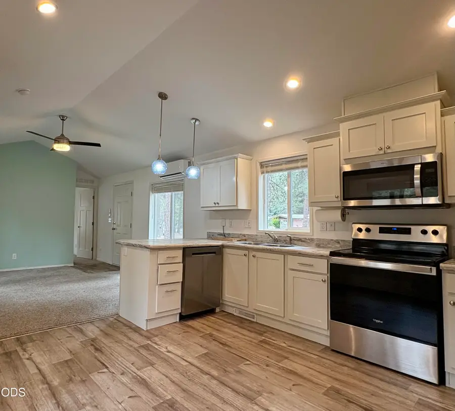 61060 Kings Lane #115, Bend, OR 97702 - #2