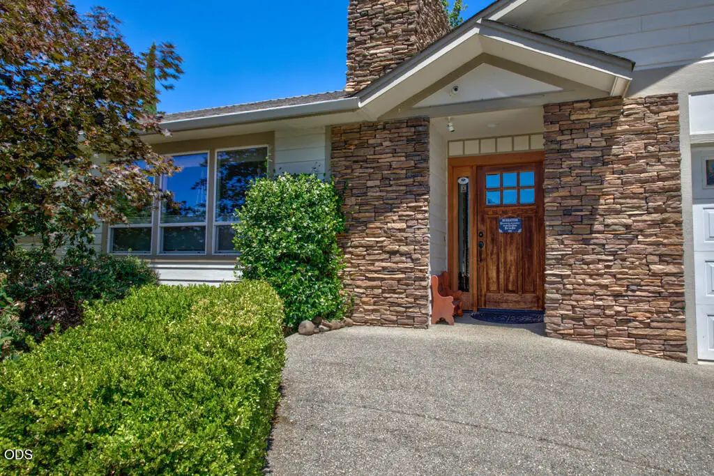 1012 NE Hefley Street, Grants Pass, OR 97526 - #1