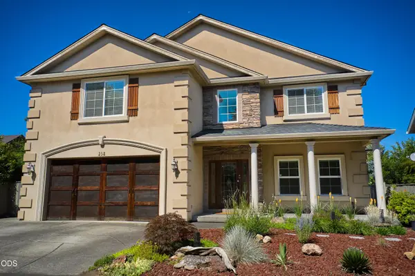 238 Fieldbrook Court, Medford, OR 97504