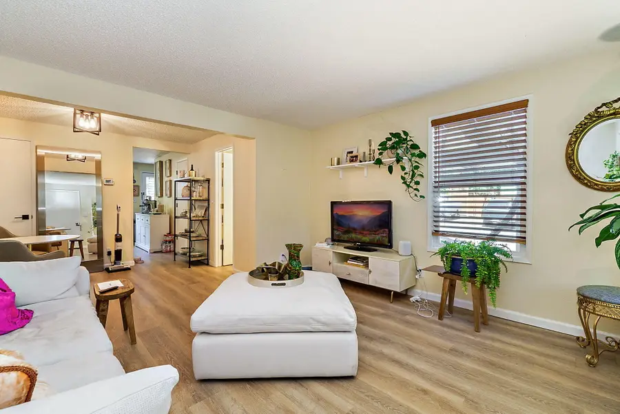 329 N Main Street #8, Ashland, OR 97520 - #3