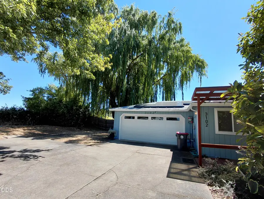 3102 Cody Street, Medford, OR 97504 - #2