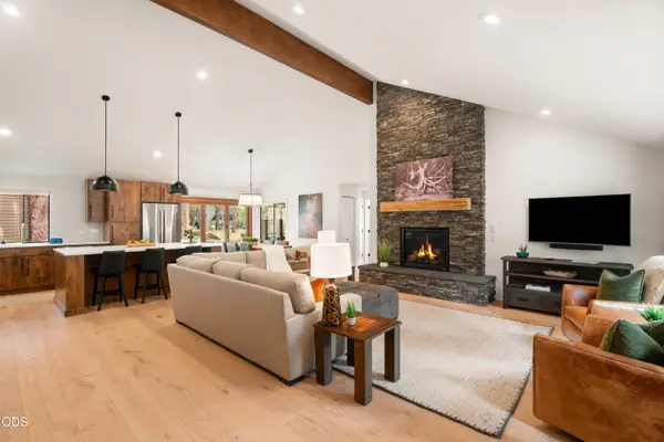 57448 Quartz Mountain Lane #6, Sunriver, OR 97707