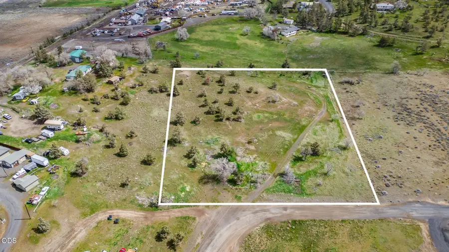 1865 SW Chevrolet Drive, Madras, OR 97741 - #2