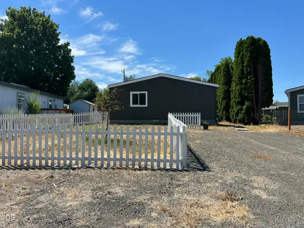 424 4th Street, Metolius, OR 97741