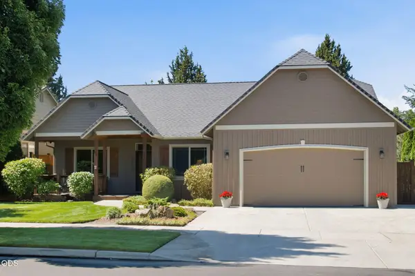 20661 Boulderfield Avenue, Bend, OR 97701